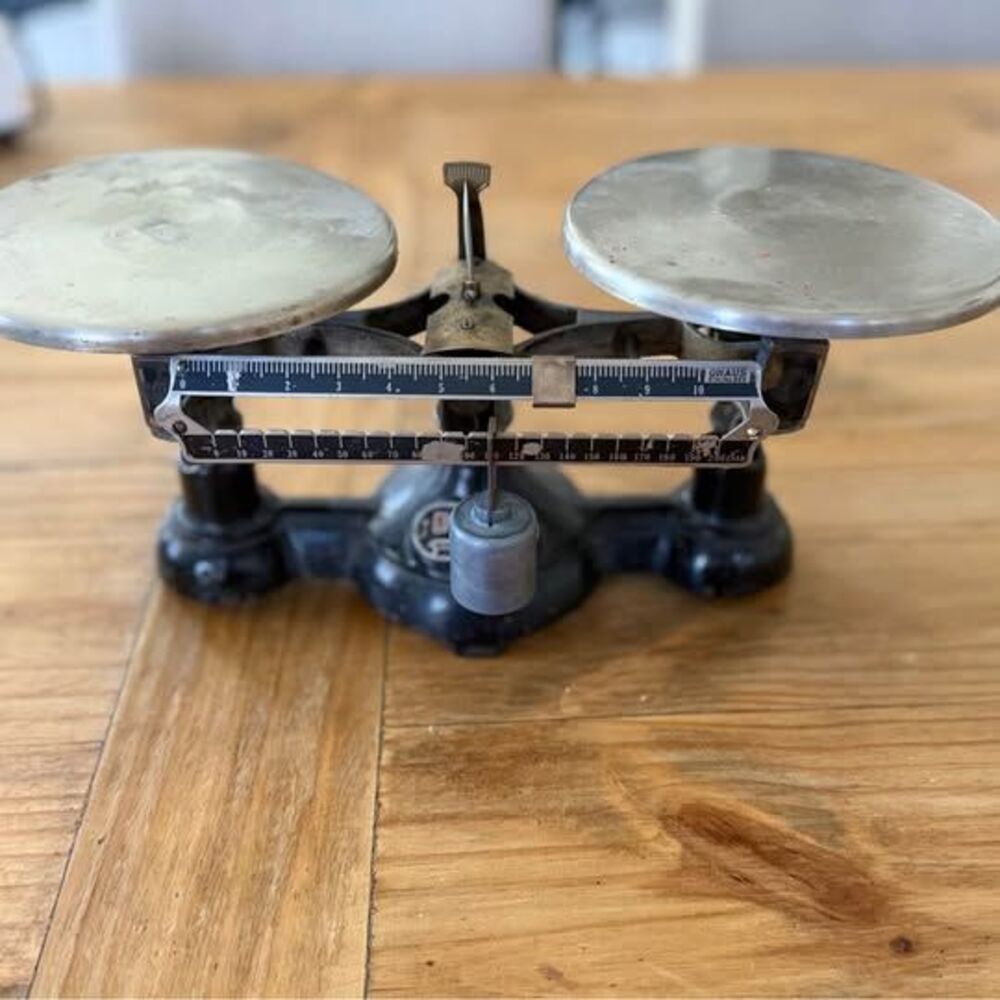 Vintage Ohaus Harvard Trip Balance Scale